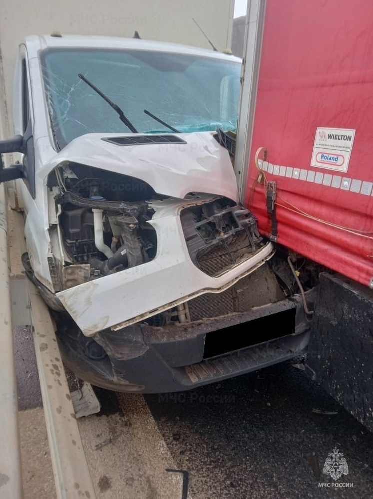 Под Боровском грузовой Ford догнал MAN