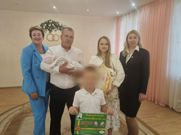 В Яковлевском округе родилась «королевская двойня»