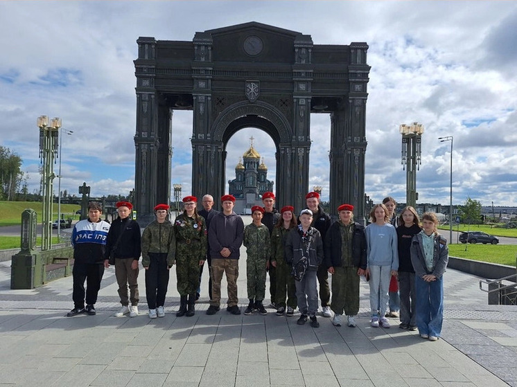 Юнармейцы из Духовщины посетили парк "Патриот"