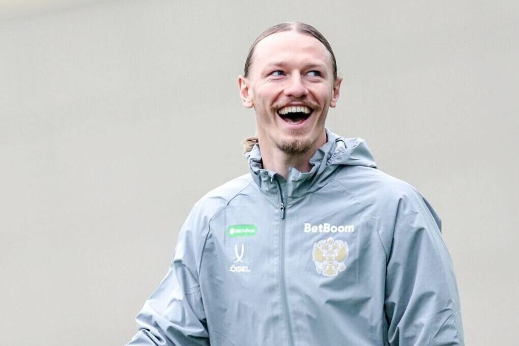 Вратарь «ПСЖ» приехал в сборную России и ответил на вопросы