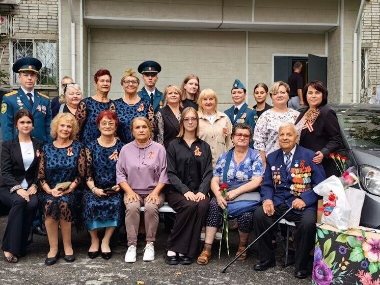 В Хабаровске ветеранов поздравили концертом к 80-летию Победы над Японией