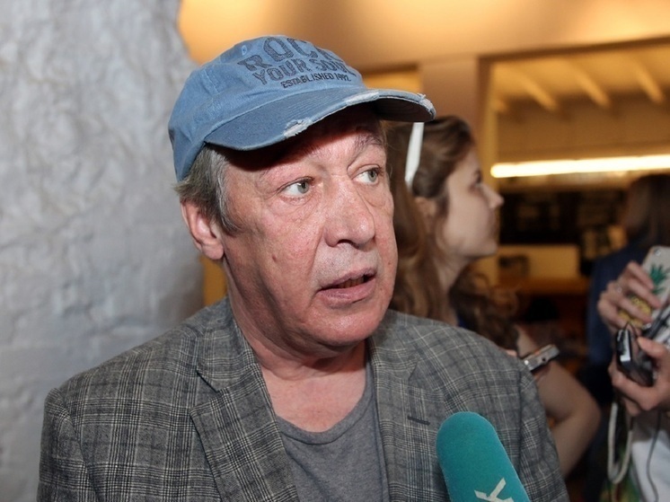 SHOT: Михаил Ефремов официально развëлся со своей пятой женой Софьей Кругликовой