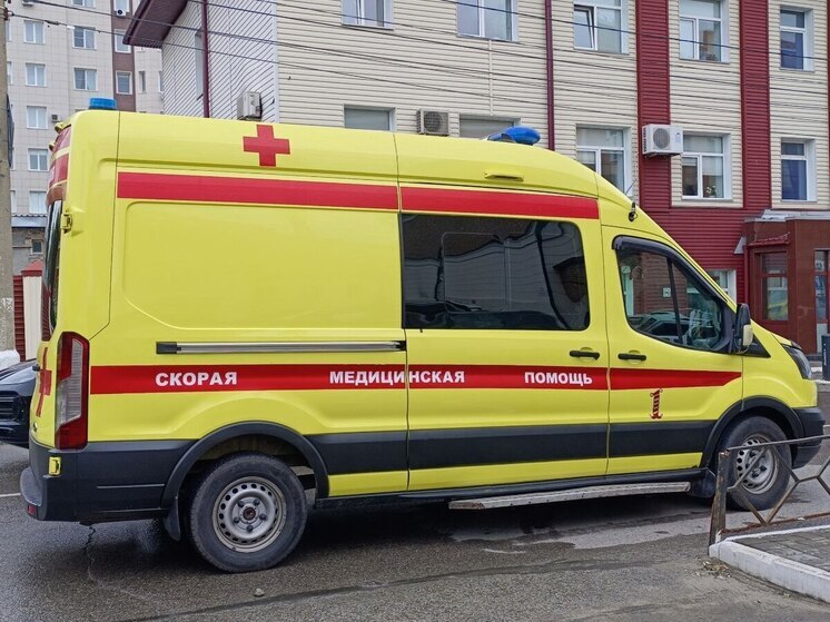 Подъемник с людьми упал с высоты на складе магазина «Гвоздилка» в Барнауле