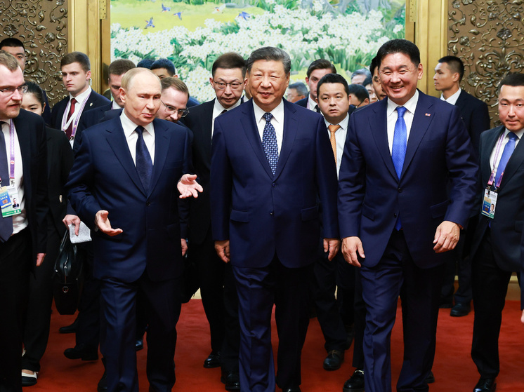 «Передайте привет Путину!» — Трамп в истерике: Америка больше «не сильнее всех»