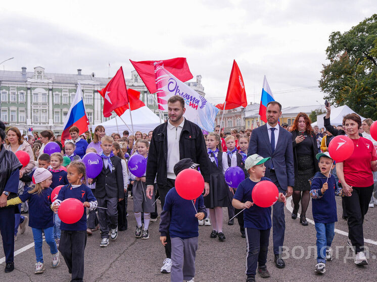 Лучших вожатых и педагогов «Города детства» наградили в Вологде