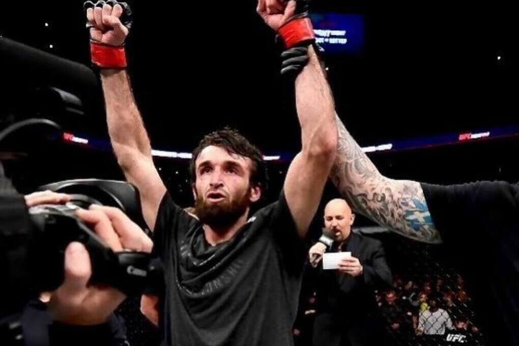 Некогда звездный российский боец снова интригует скорым возвращением