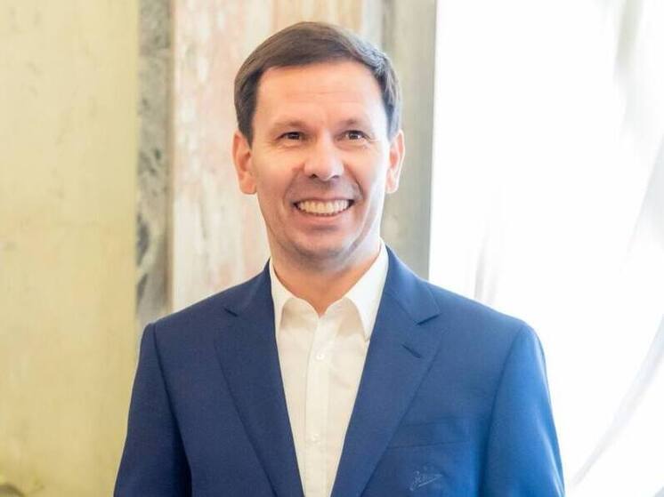 Даже для всезнающих футбольных инсайдеров полной неожиданностью стали итоги заседания Совета директоров ФК «Зенит», состоявшегося в субботу после победного матча команды Сергея Семака против «Пари НН». На посту председателя правления многоопытного функционера Александра Медведева, еще в прошлом сезоне рулившего всеми «Зенитами» (кроме волейбольного), а также хоккейным СКА, сменил Константин Зырянов, который до этого был советником Медведева. 