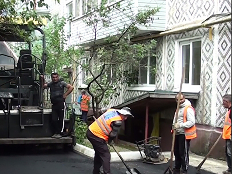 Калуга обновляет дворы и дороги в Анненках