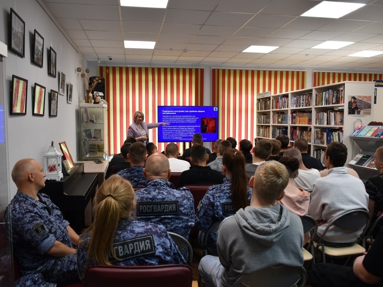 Псковские росгвардейцы стали участниками акции «Вместе против террора»