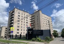 В Туле студентов и преподавателей педуниверситета каждое утро по пути на работу и учебы приветствует мемориальная доска человеку, который занимал должность начальника штаба 5-ой украинской армии