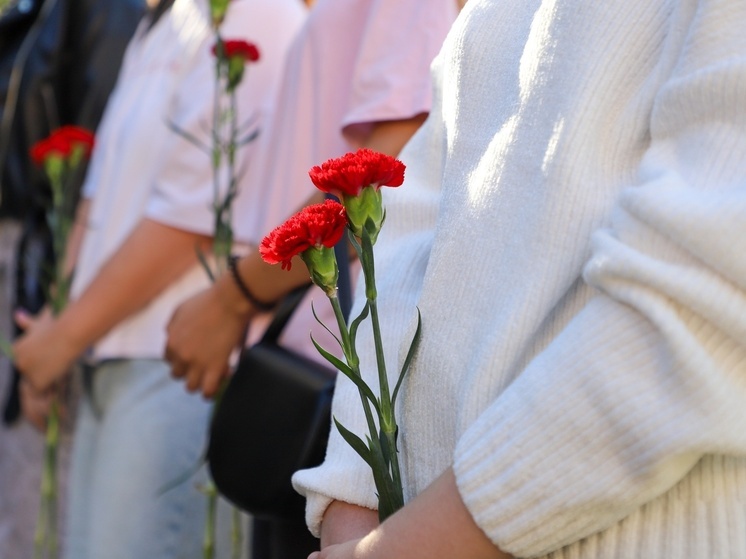 Студенты почтили память сотрудников погибших при исполнении служебного долга