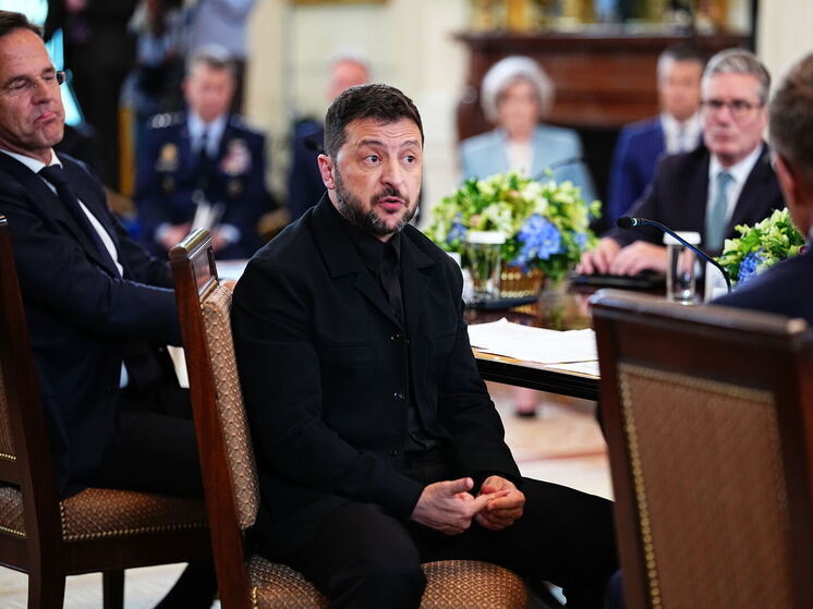 На Украине назвали бессмысленными попытки Зеленского угрожать России