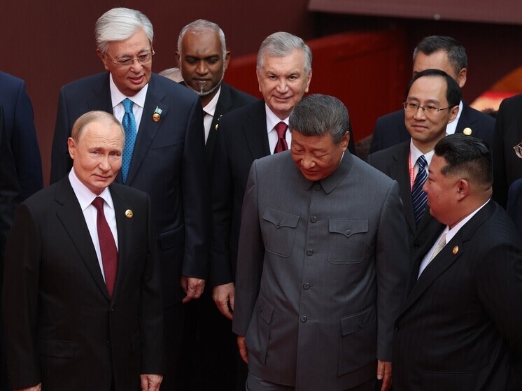 Guardian: встреча Путина, Си Цзиньпина и Ким Чен Ына носила символический характер