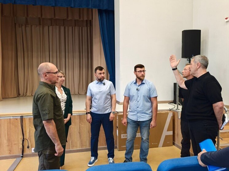 Кириенко посетил Дом культуры в Еленовке Докучаевского городского округа ДНР