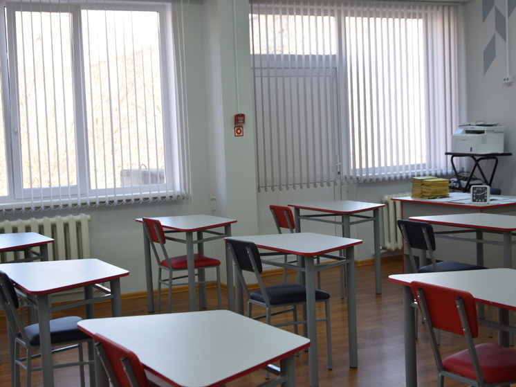 В Омске родители пожаловались на состояние школьных учебников