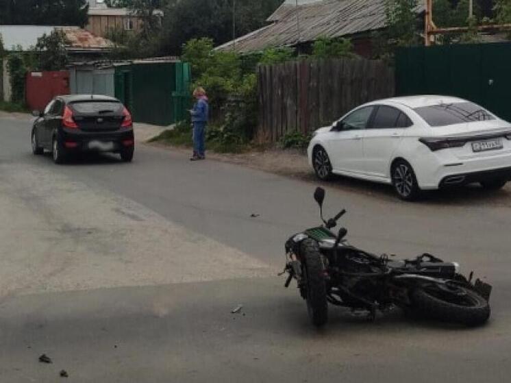 Несовершеннолетняя пассажирка мотоцикла пострадала в ДТП в Рязани