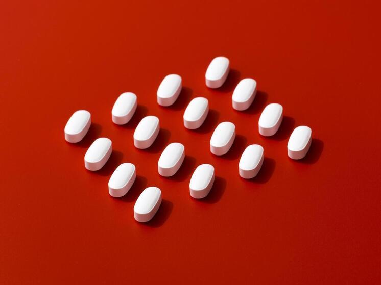 Кардиолог Рохас предупредил: ибупрофен опасен для сердца и повышает давление