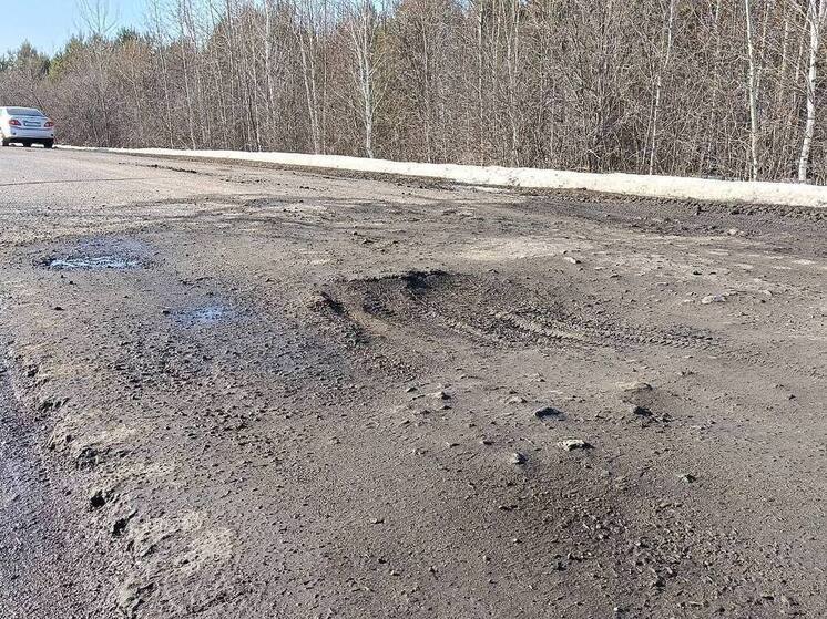 Прокуратура добилась через суд ремонта дороги от Тары до Седельниково