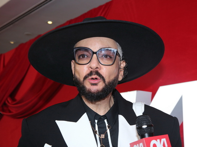 Музпродюсер Бабичев назвал продуманным сценарием странное пение Киркорова