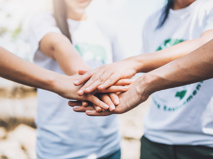 Парламент ЛНР определил формы государственной и муниципальной поддержки волонтеров
