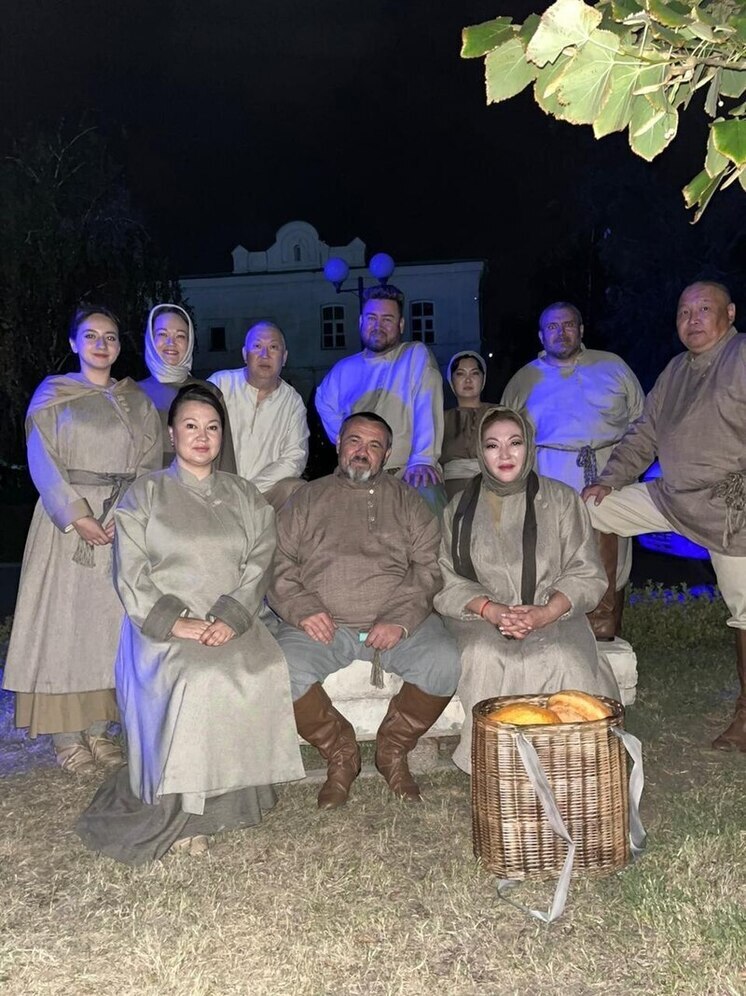 Хор Калмыкии участвовал в оперной постановке в Астраханском кремле