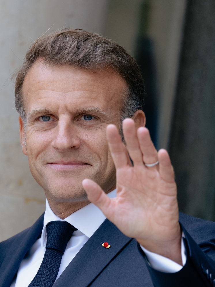 Макрон заявил, что 26 стран взяли на себя обязательства развернуть войска на Украине