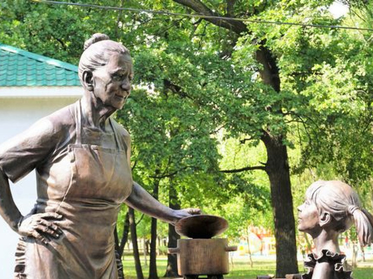 В Самаре в парке Ю. Гагарина открыли единственный в мире памятник кухонной плите