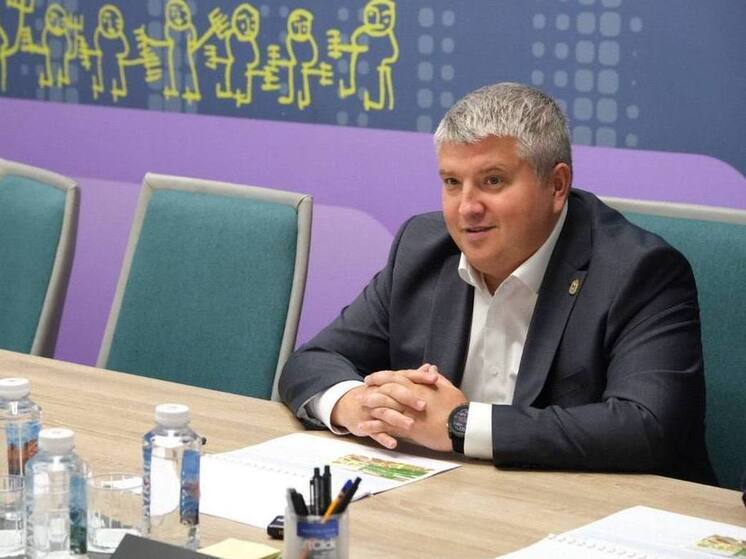 Дронов рассказал о внедрении инноваций в образование и туризм Новгородчины