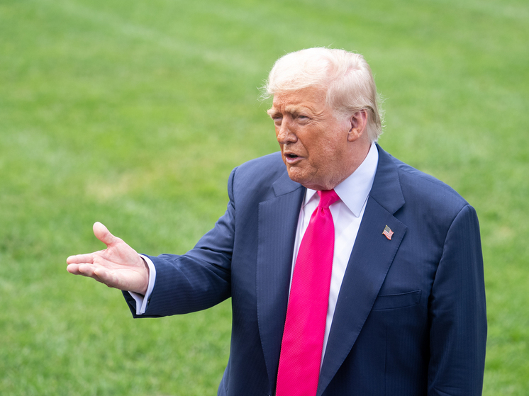 Reuters: Трамп потребовал от лидеров стран ЕС отказаться от закупок нефти РФ