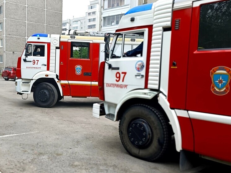 Человек погиб при пожаре в двухэтажном доме в Качканаре