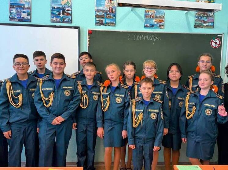 Школьники из Нового Уренгоя направили на благотворительность деньги, сэкономленные на цветах в День знаний