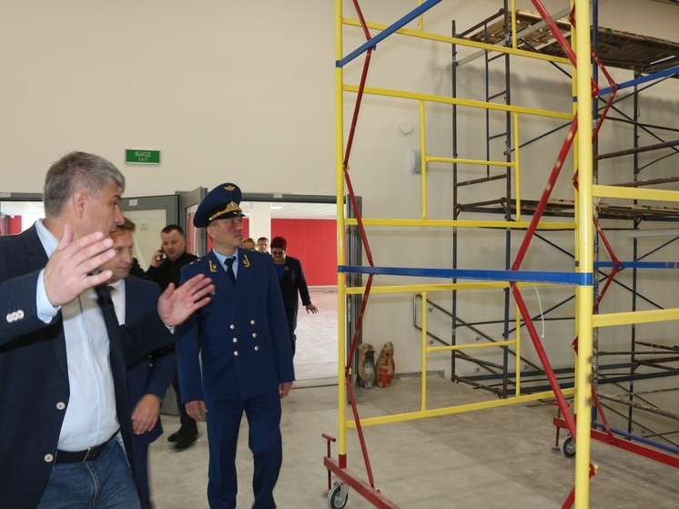 Прокуратура проверила ход строительства новой школы в Суздале