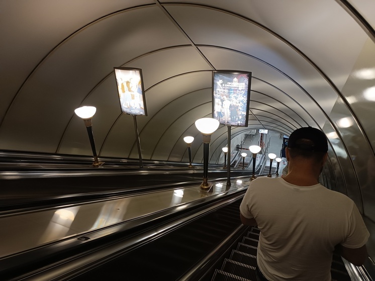 «Оранжевую» ветку петербургского метро «заглючило» утром 5 сентября