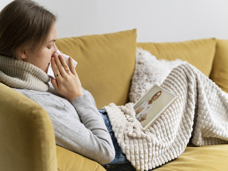  Эксперт объяснил россиянам разницу между симптомами ОРВИ, гриппа и COVID-19