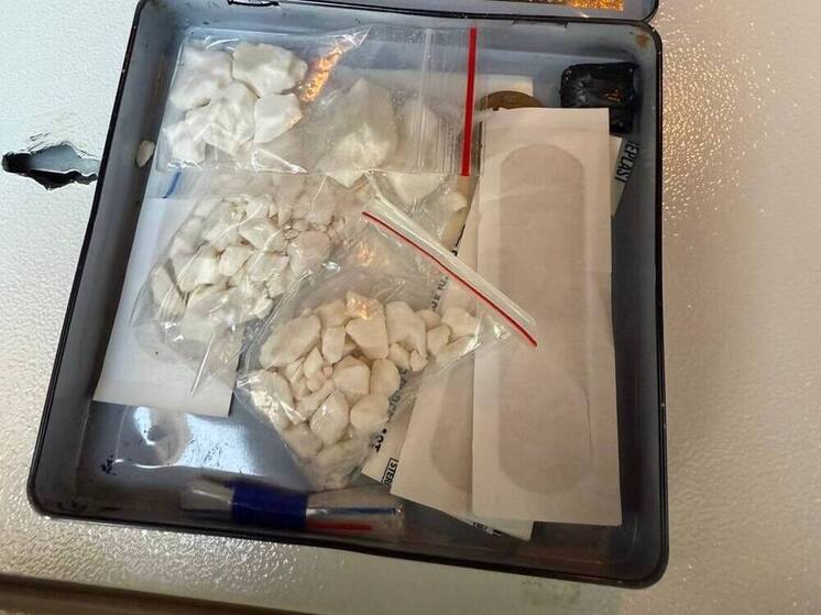 Астраханские оперативники задержали наркозакладчика