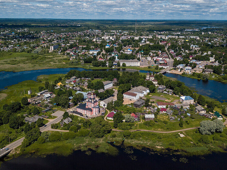 В Тверской области по городу «бегала» книга