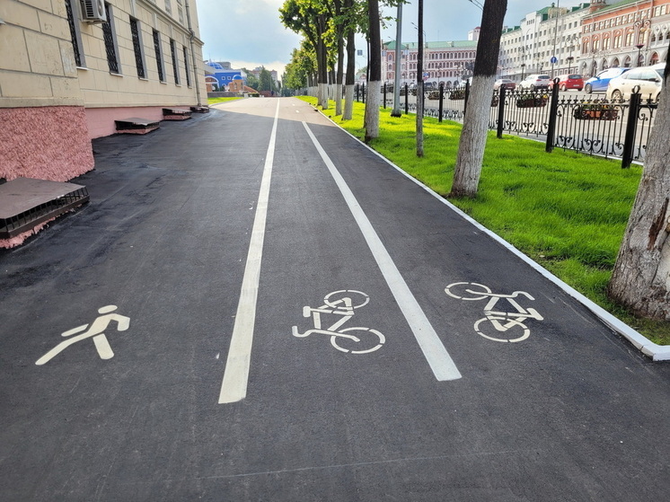 В Йошкар-Оле машина сбила мальчика на электросамокате