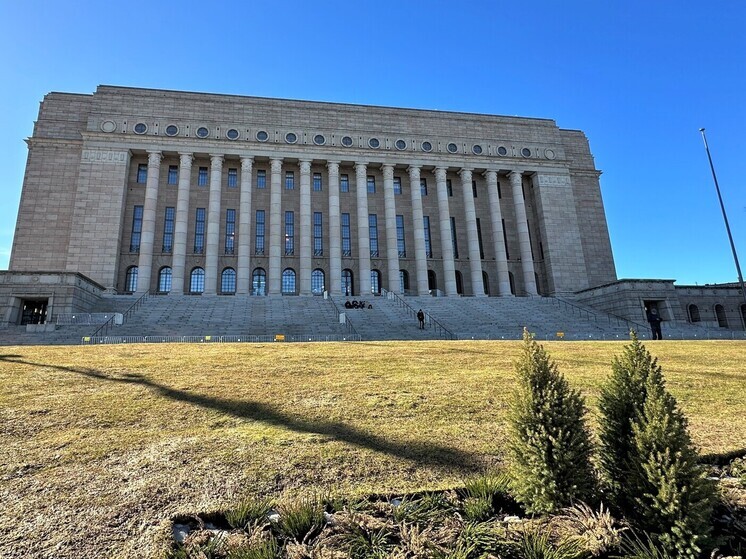 Финляндия заказала спутники для обороны