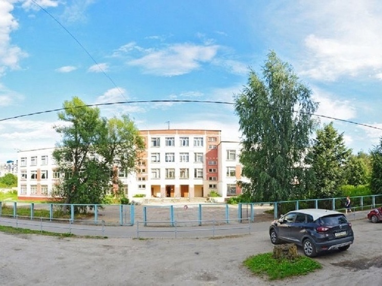 Подрядчик оставил ивановскую школу №8 без ремонта кровли