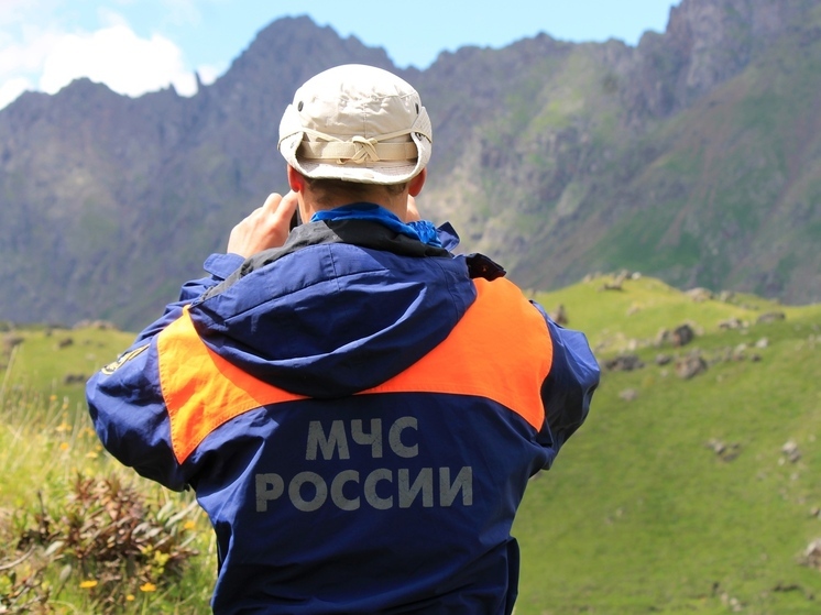 В горах КБР пострадал парапланерист