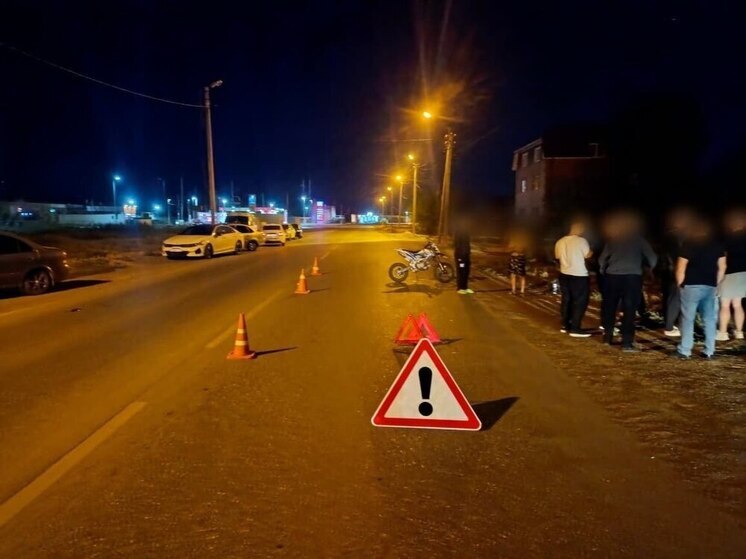 В Астрахани 12-летний мотоциклист столкнулся с «Ладой Грантой»