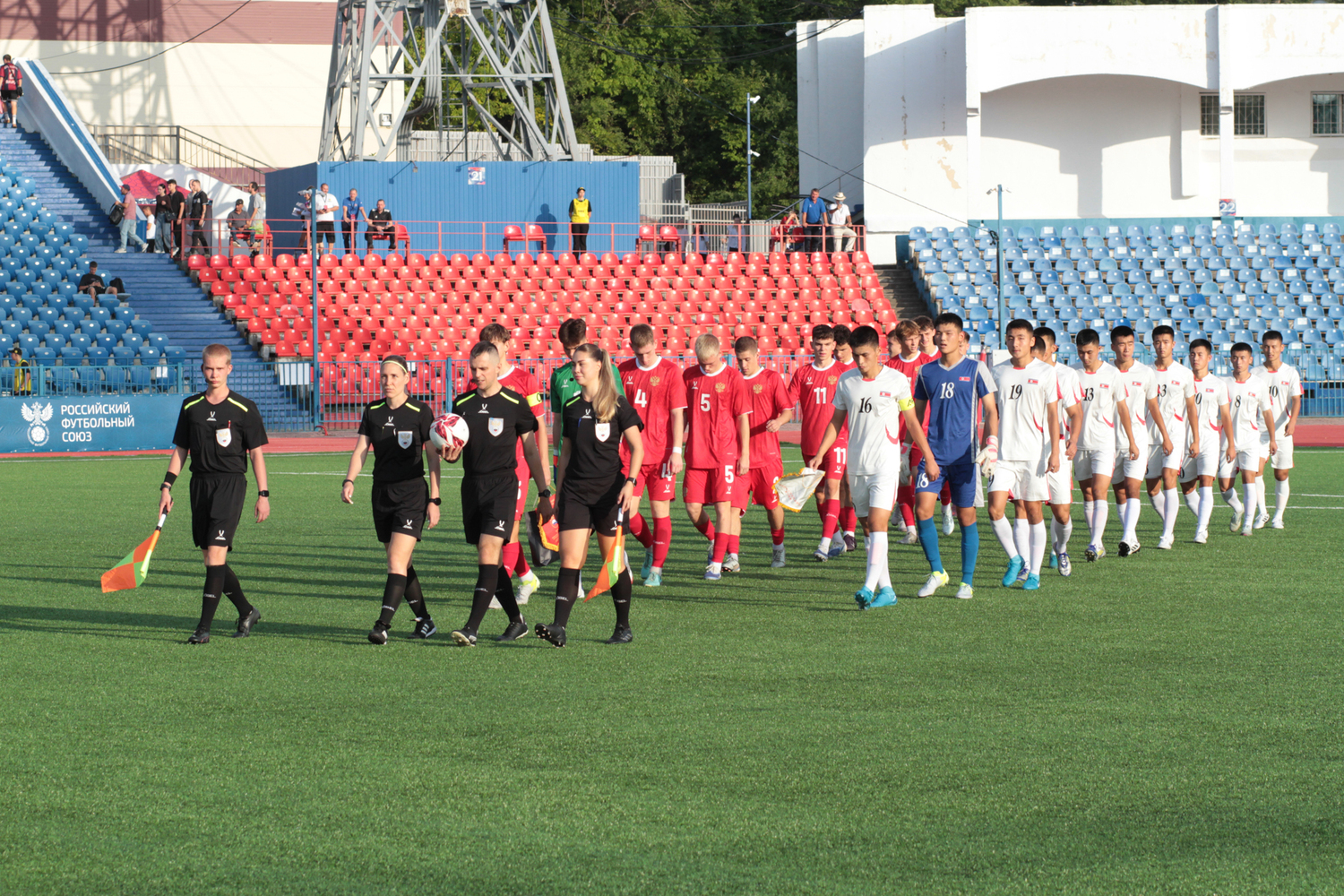 В Хабаровске сборная России U17 обыграла сверстников из КНДР