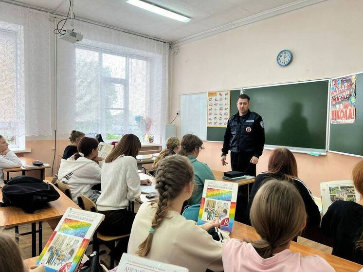 Сотрудники Рязанской ГАИ провели уроки безопасности для школьников