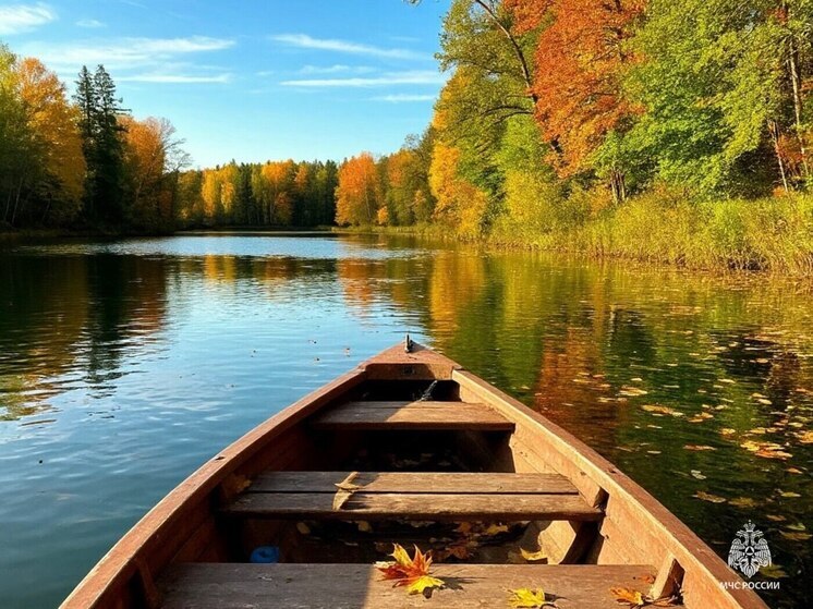 Безопасная рыбалка: правила поведения на воде Псковской осенью