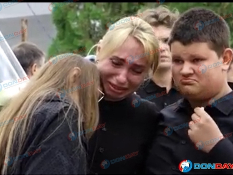 В Ростовской области близкие простились с погибшей Аленой Редько