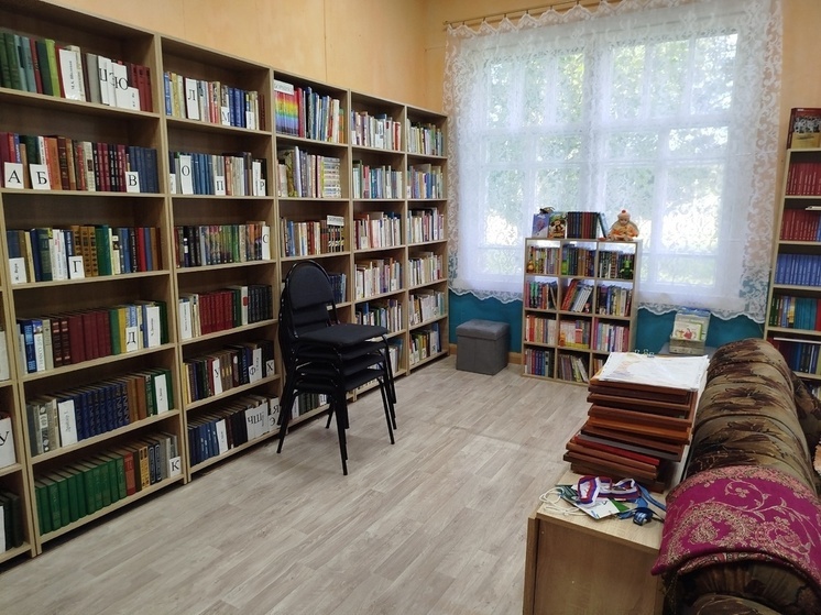 В деревне Большой Бор отремонтировали библиотеку