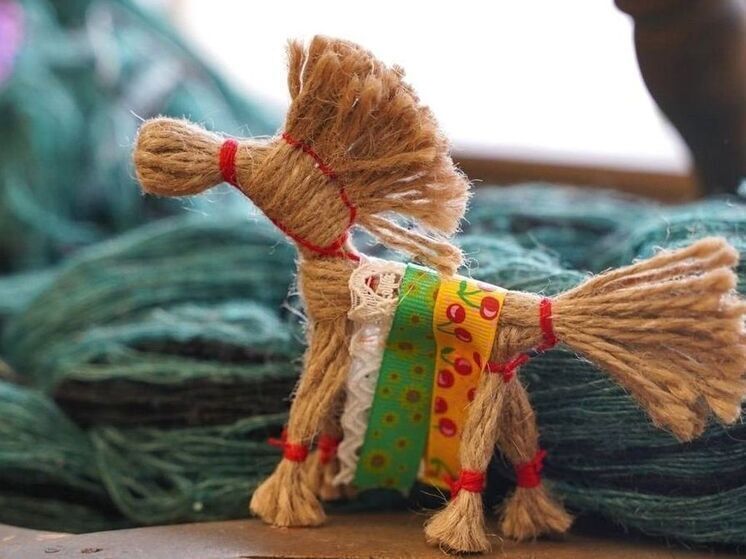 Через час псковичи могут создать забавного коня