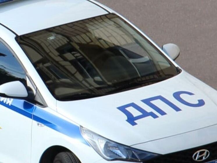 В Выборгском районе водитель чиркнула по обочине и получила трех пострадавших