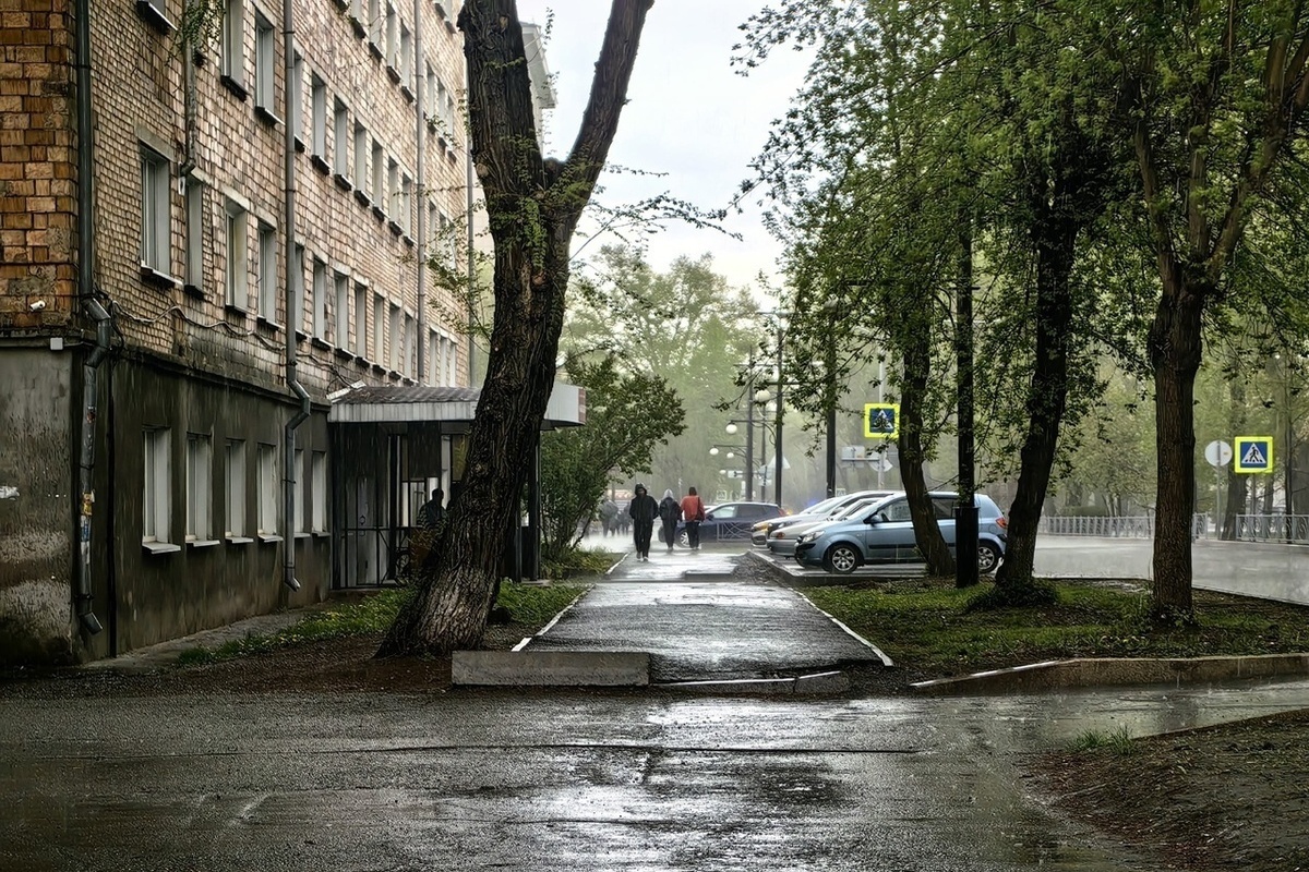 "Ossevazioni autunnali in Hakasia: fenomeno meteorologico e impatto sull'ambiente locale"