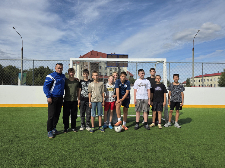 Курганские полицейские рассказали детям из ЛНР про свою профессию